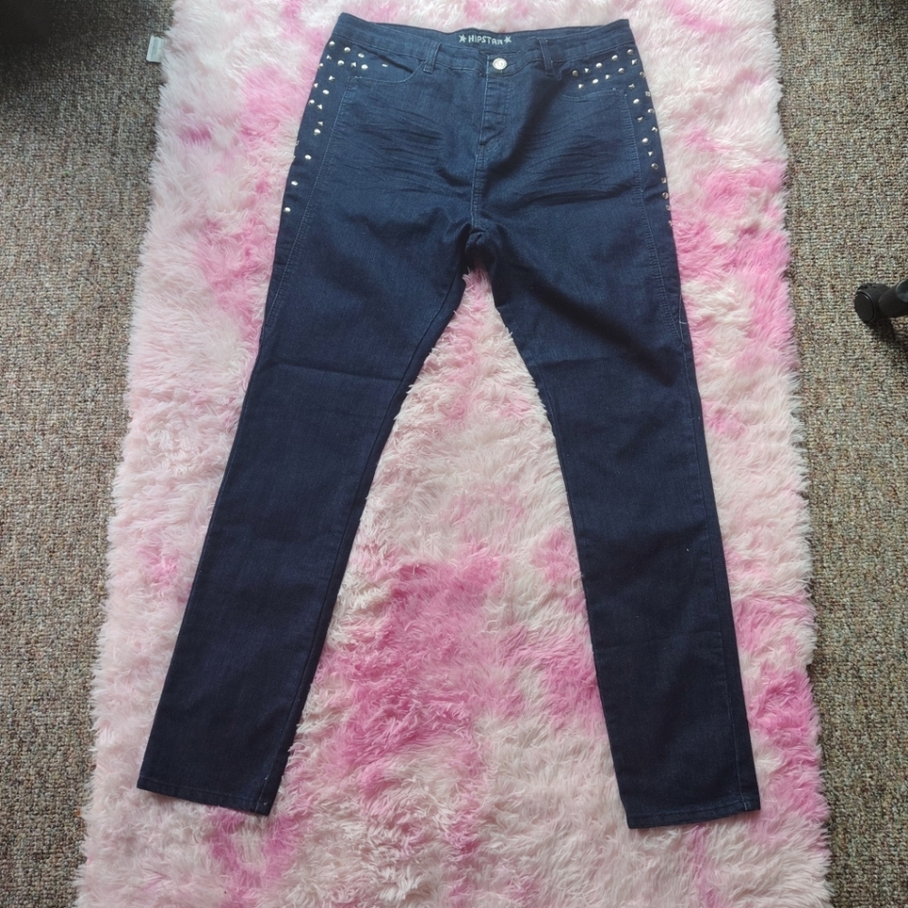 Stylish Dark Blue Skinny Jeans with Stud Details